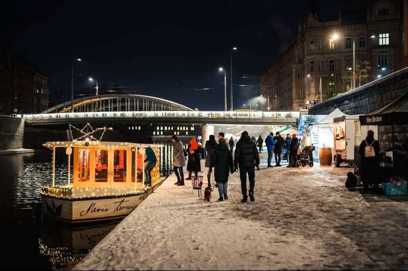 Olomoucká Vánoční náplavka nabídne koncerty, gastronomii a zábavu pro všechny