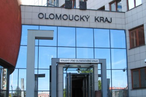 Foto: Olomoucký kraj snížil dluh, investice rostou