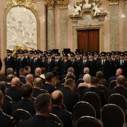 Hrdinové Olomouce oceněni: 60 hasičů získalo medaile za službu a statečnost