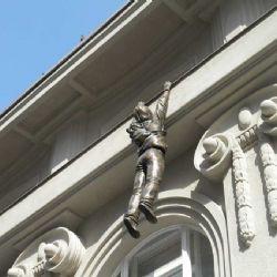 Létající zloděj Davida Černého láká návštěvníky do Olomouce