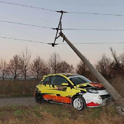 Rallye na Přerovsku: Nehoda způsobila výpadek elektřiny ve dvou obcích