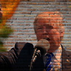 Sto dnů Trumpa způsobily silné turbulence na trzích