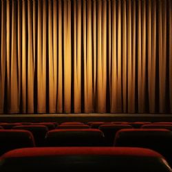 Světové premiéry a zahraniční tvůrci lákají do Moravského divadla