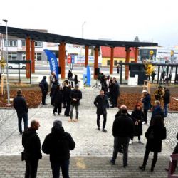 Prostějov otevřel moderní dopravní terminál s dětským hřištěm a novými parkovacími místy