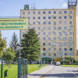 Školy posilují bezpečnost po tragédii na UK