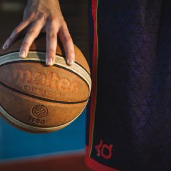 Veselý prodlužuje smlouvu s Barcelonou